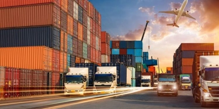 ABD'de tır şoförü açığı kapatılamıyor