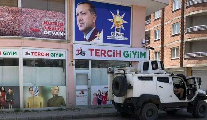 AKP binasına yakın oldukları için suçlu kabul edildiler