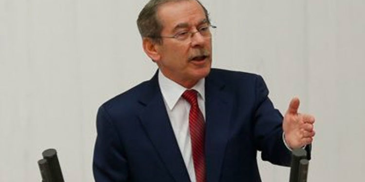 AKP kurucularından Şener: Bu daha iyi günlerimiz, çünkü bunlar ekonomiyi toparlayamazlar