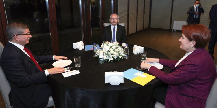 Akşener, Davutoğlu ve Kılıçdaroğlu yemekte buluştu