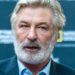 Alec Baldwin, görüntü yönetmeninin ölümüne neden olduğu kazayla ilgili soruşturmaya katkı sağlamadığı iddialarını reddetti