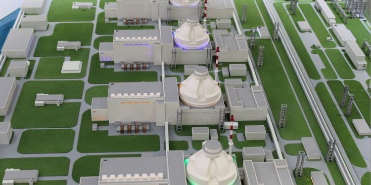 Almanya üç nükleer santrali kapattı