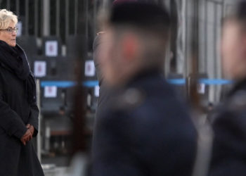 Almanya: Şimdilik Ukrayna'ya silah sevkiyatı yapmayacağız