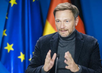 Almanya'da Maliye Bakanı, vergi yükünü 30 milyar Euro azaltmak istiyor