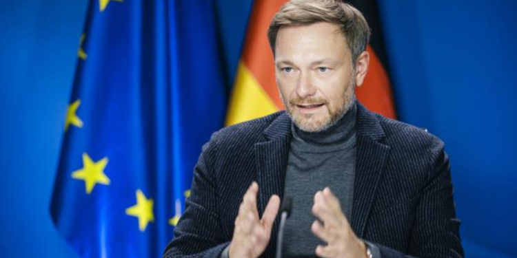 Almanya'da Maliye Bakanı, vergi yükünü 30 milyar Euro azaltmak istiyor