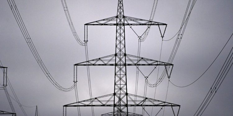 Almanya’da elektrik faturalarındaki ek vergi kaldırılacak