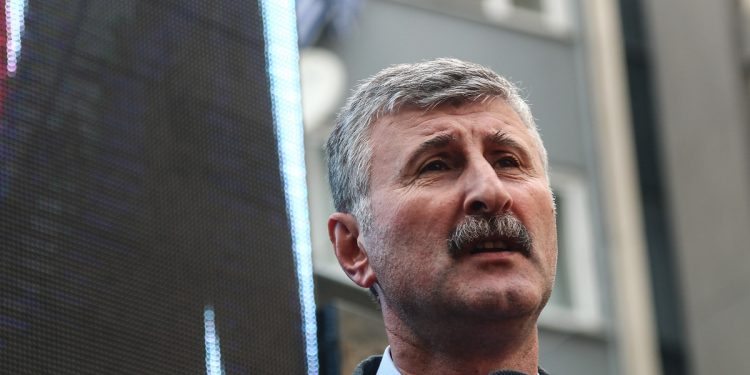 Alper Taş: Kürtlerin hak taleplerini destekliyoruz, meselemiz HDP ile ilişkinin biçimi