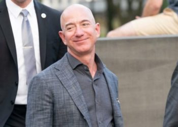 Amazon &ccedil;alışanı olmak isteyenlere sadece iki soru soruyor