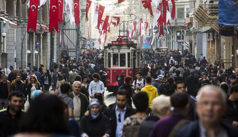 Anket: Halk en çok hangi kuruma güveniyor?