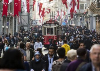 Anket: Halk en çok hangi kuruma güveniyor?