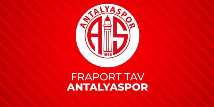 Antalyaspor'da 4 futbolcu kadrodan çıkarıldı!