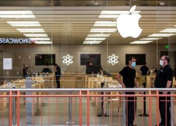 Apple, 3 trilyon dolarlık piyasa değerine ulaşan ilk şirket oldu