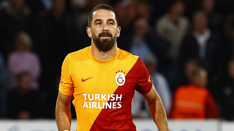 Arda Turan: Başkanımız ve hocamız kariyerini riske attı