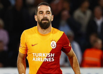 Arda Turan: Başkanımız ve hocamız kariyerini riske attı