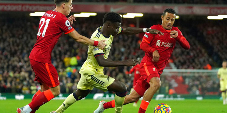 Arsenal-Liverpool maçı ertelendi