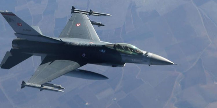 Atina: Türk F-16'ları Yunan adaları üzerinde uçtu