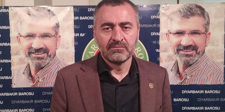 Avukat Cihan Aydın, kadın adaya destek için AYM üyeliği aday adaylığından çekildi