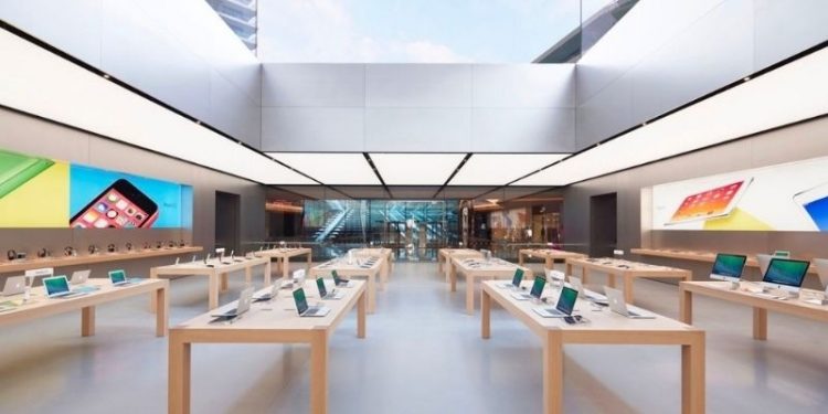 Avustralya'da Apple Store soygunu: Ne bulduysa almış