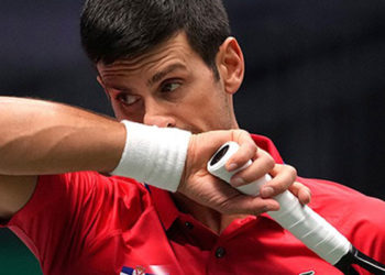 Avustralya'ya alınmayan erkek tenisinin 1 numarası Djokovic, sığınmacıların tutulduğu otelde karantinaya alındı