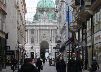 Avusturya'da Covid tedbirleri aşamalı olarak kalkıyor