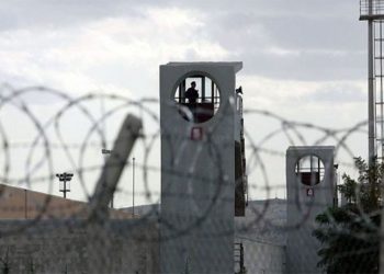 Açlık grevinde olan tutuklu yakınları: Bu çığlığı duyun