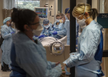 Baba koronavirüsten öldü, oğlu ben sebep oldum diye canına kıydı