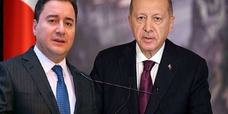 Babacan: Ağlayarak günlüğüne yazacağı şeyler için Resmi Gazete'yi kullanıyor