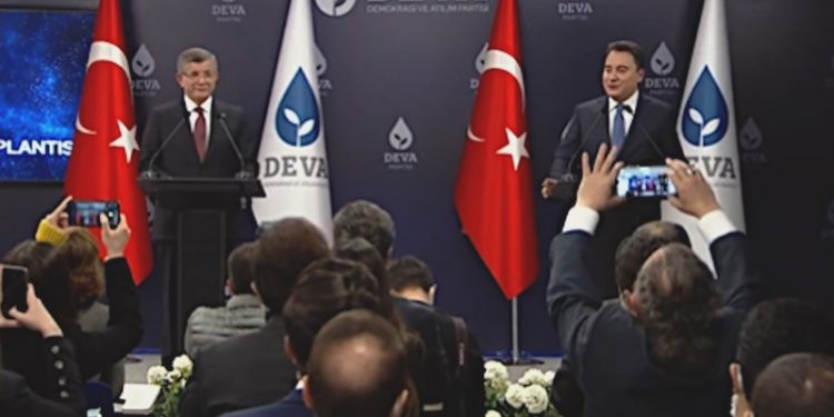 Babacan ve Davutoğlu görüştü: Türkiye her an seçim ortamına girebilir