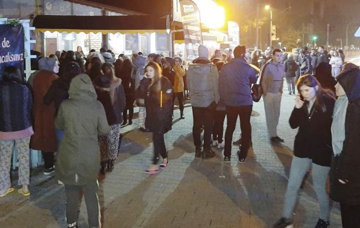 Balıkesir Ayvacık 4,8’le sallandı, deprem İstanbul’da da hissedildi