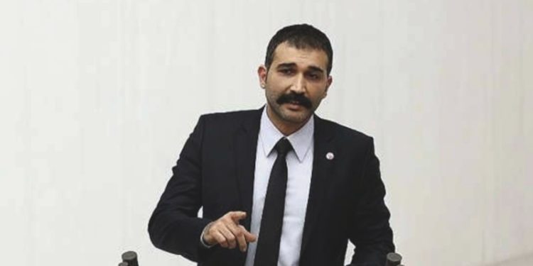 Barış Atay'a saldırı davasında karar: Dört sanığa ceza, bir sanığa beraat