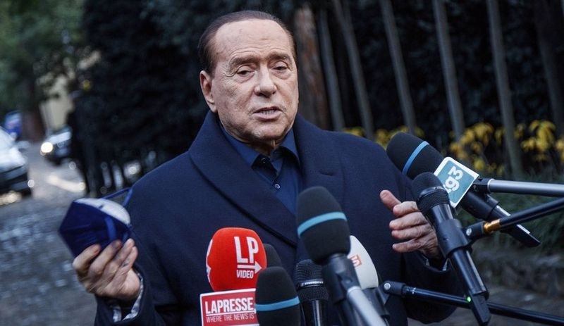 Berlusconi, cumhurbaşkanlığı adaylığını geri çekti