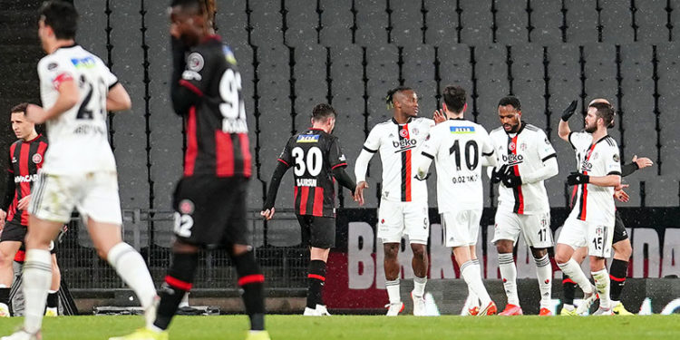 Beşiktaş, deplasmanda 122 gün sonra kazandı
