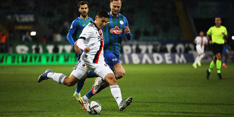 Beşiktaş'ın genç yıldızı Emirhan İlkhan, Süper Lig kariyerine golle başladı