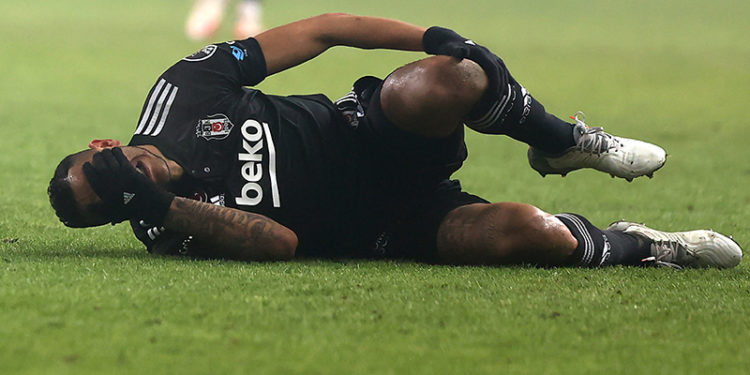 Beşiktaş’ta Josef de Souza sakatlandı