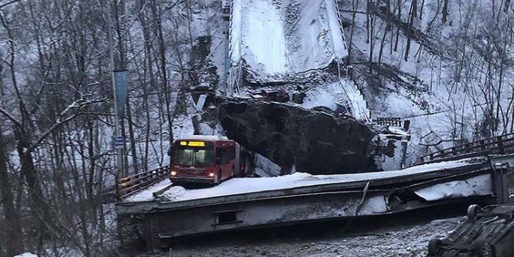 Biden'in ziyareti öncesi köprü çöktü