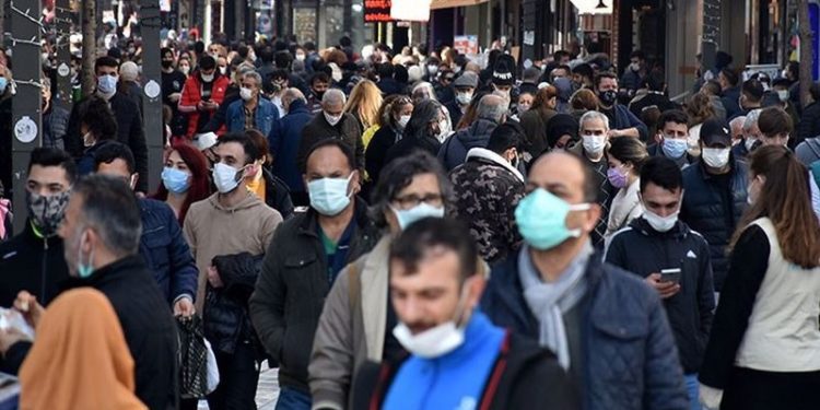 Bilim Kurulu Üyesi Yavuz: Devlet halka ücretsiz hızlı test dağıtmalı, aşılama hızlandırılmalı