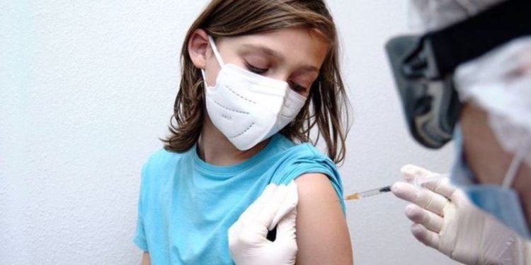 Bilim Kurulu üyesi: 5-11 yaş grubu için aşı bu hafta gündeme gelebilir