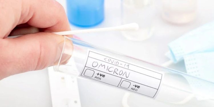 Bilim Kurulu üyesi Prof. Şener, Omicron'un piki için şubat ayını işaret etti