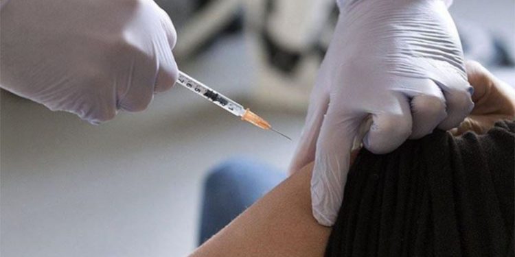 Bilim Kurulu üyesi Turan: Omicron'a karşı aşı oluşturulması konuşuluyor