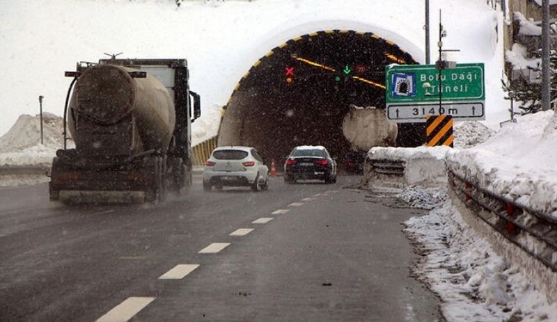 Bolu Dağı'nın İstanbul istikameti kar temizliği için trafiğe kapatılacak