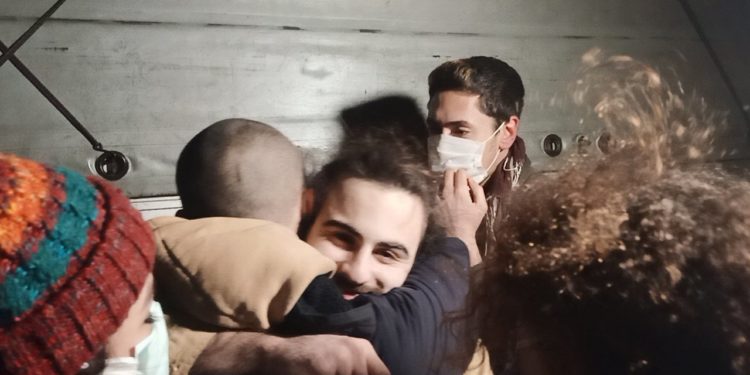 Boğaziçili Berke ve Perit 94 günlük esaretten sonra cezaevinden çıktı