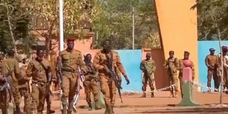 Burkina Faso’da askeri darbe ilan edildi