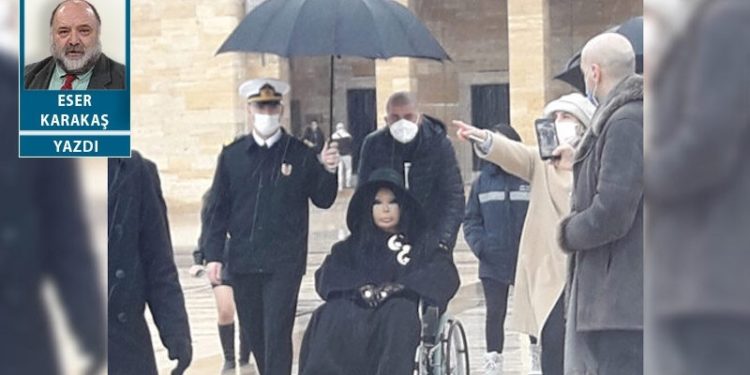 Bütün kurumların cilaları dökülürken