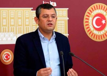 CHP'li Özel: Cümle alem biliyor ki o sözleri Sezen Aksu için söyledin
