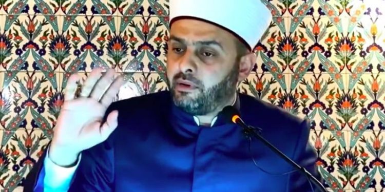 Cami imamı hilafet çağrısı yaptı: O makamı geri istiyoruz