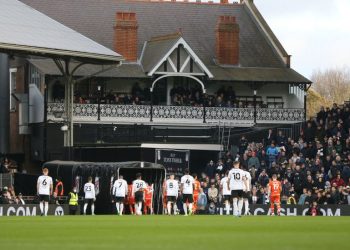 Championship maçında kalp krizi geçiren bir Fulham taraftarı hayatını kaybetti
