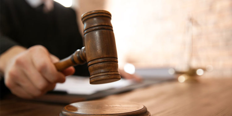 Covid-19 aşısı olmayı reddeden babaya, çocuğunu görme hakkı verilmedi