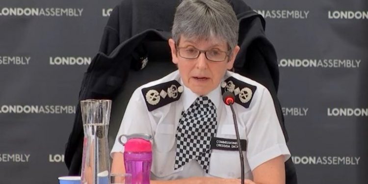 Covid: Londra Emniyet Müdürlüğü, kısıtlamalar sürerken Başbakanlık'ta düzenlenen partilerle ilgili soruşturma başlattı