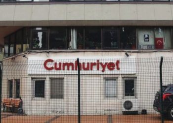 Cumhuriyet'te bir ayrılık daha: Son yazımdı