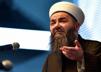 C&uuml;bbeli Ahmet: Millet parada zarar ederse 'Kuran bizi batırdı' der